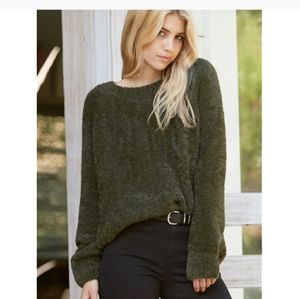 LA Hearts Size M Gorgeous soft green sweater